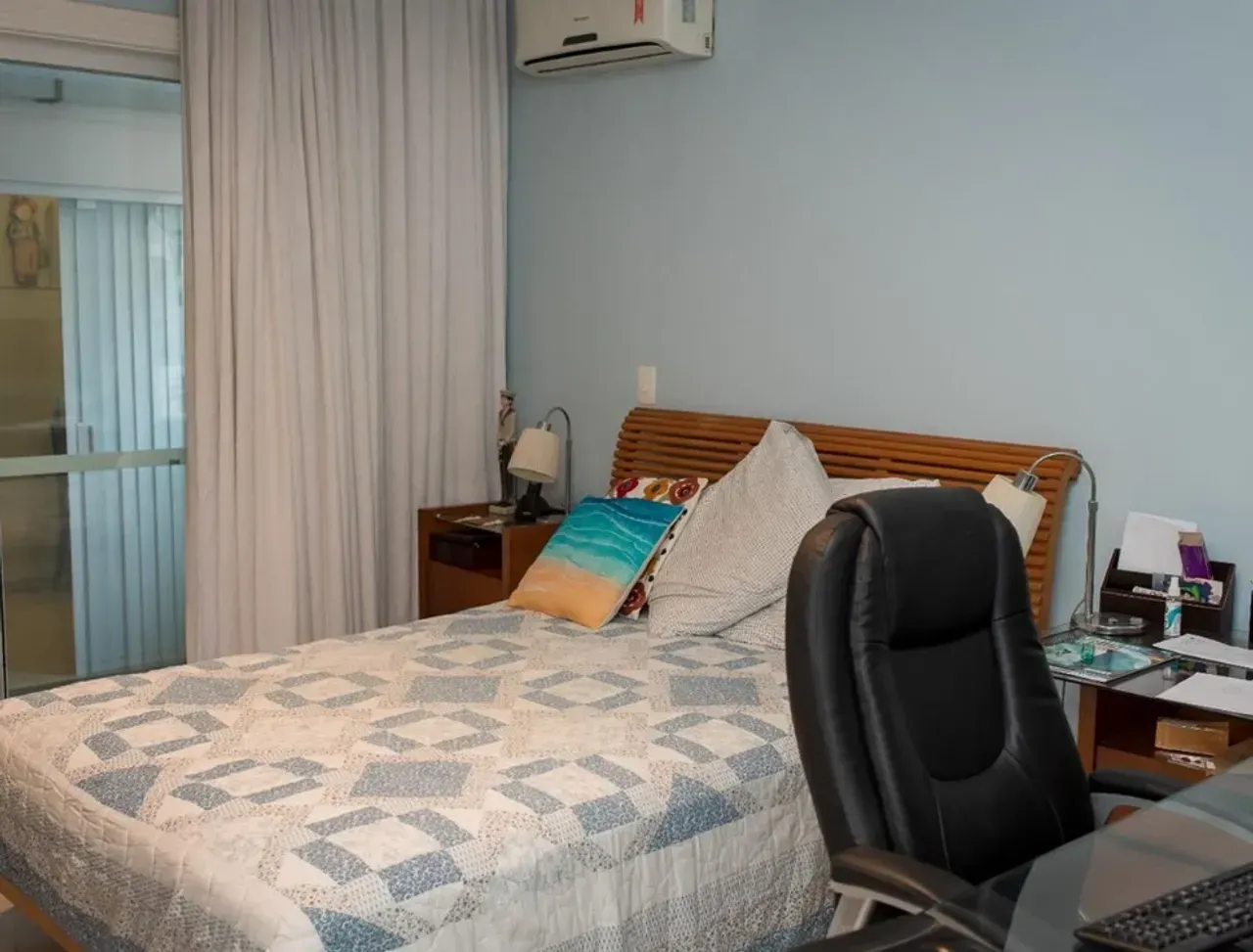 Furnished house with 4 bedrooms and glassed-in balcony — photo 28