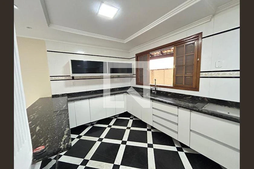 Casa com 3 quartos, suíte e cozinha a gás, 200 m² — photo 4