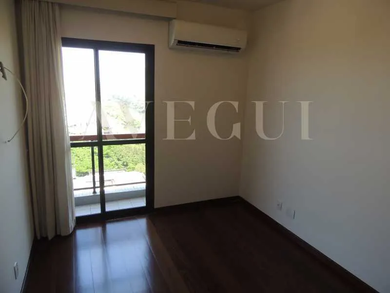 2-bedroom apartment with a water view — photo 3