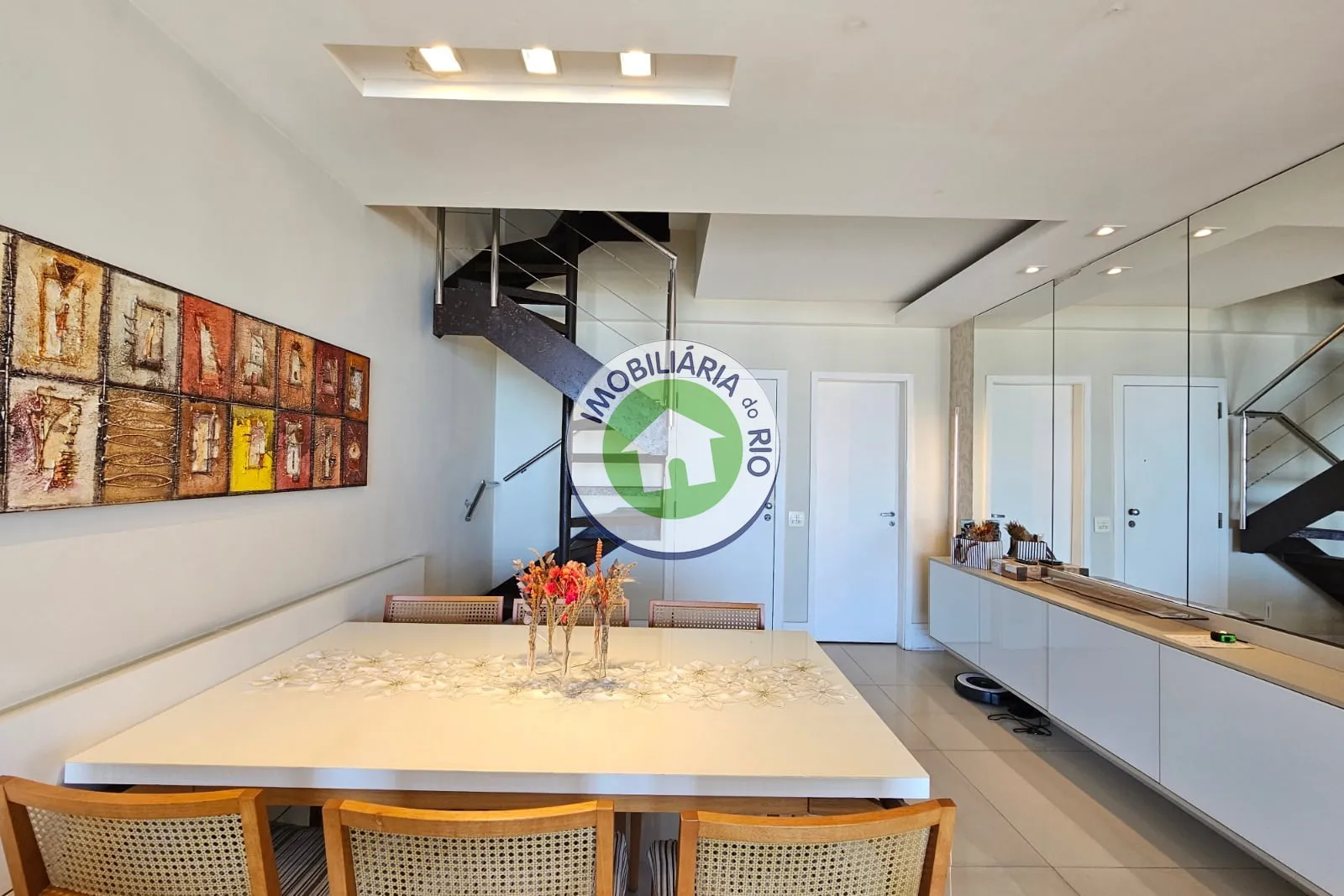 Apartment with 3 bedrooms, 4 bathrooms and a separate kitchen — photo 48