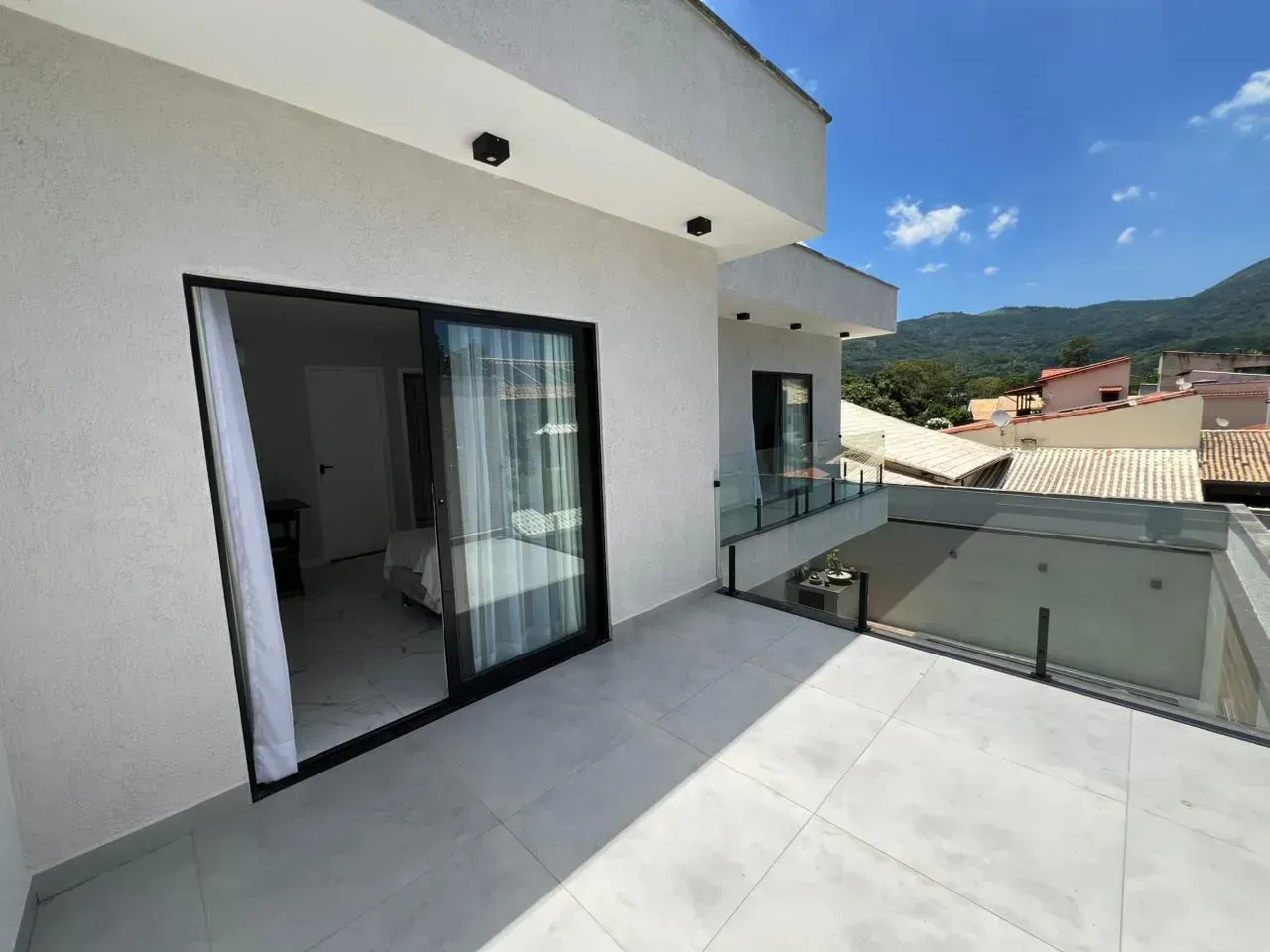 Furnished house with 4 bedrooms and 4 bathrooms — photo 13