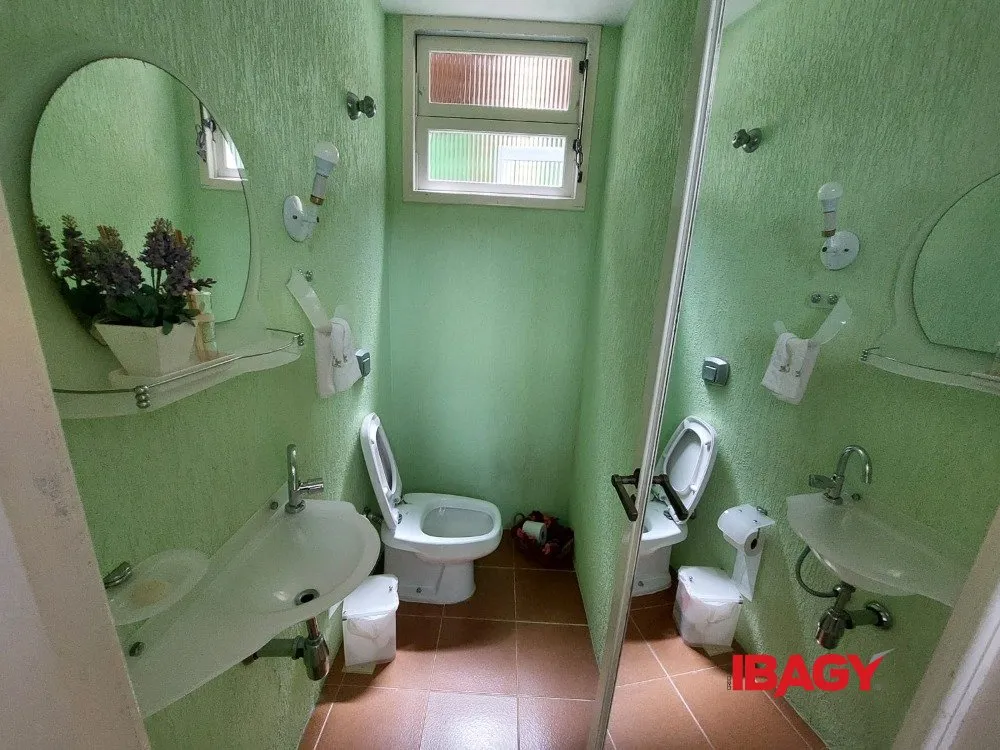 Casa amueblada con 4 dormitorios y 950 m² — photo 39