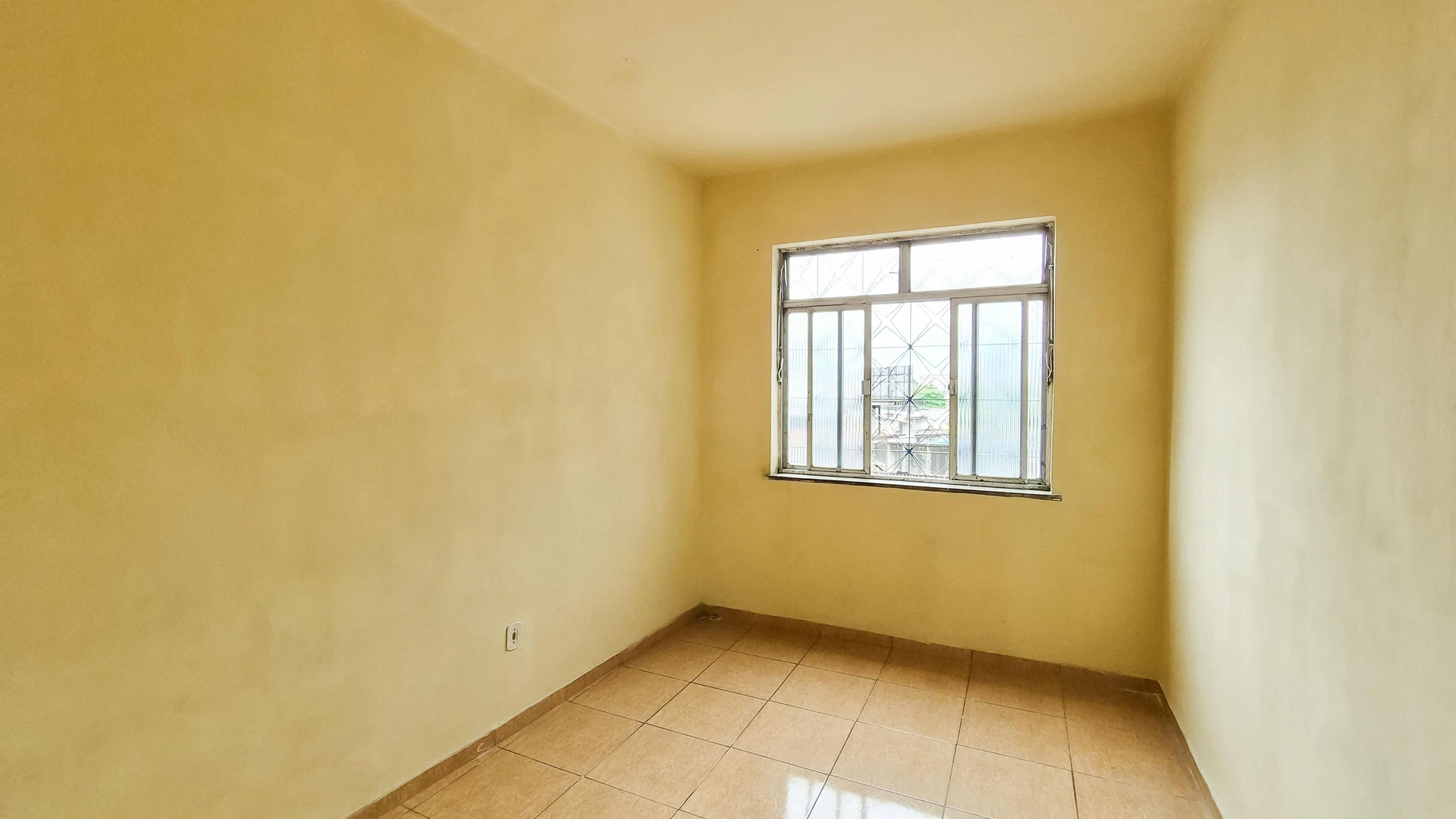 Apartment with no parking, 2 bedrooms and 1 bathroom — photo 5