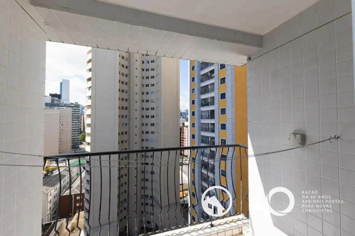 Furnished apartment, 67 m², with a glass-enclosed balcony — photo 7