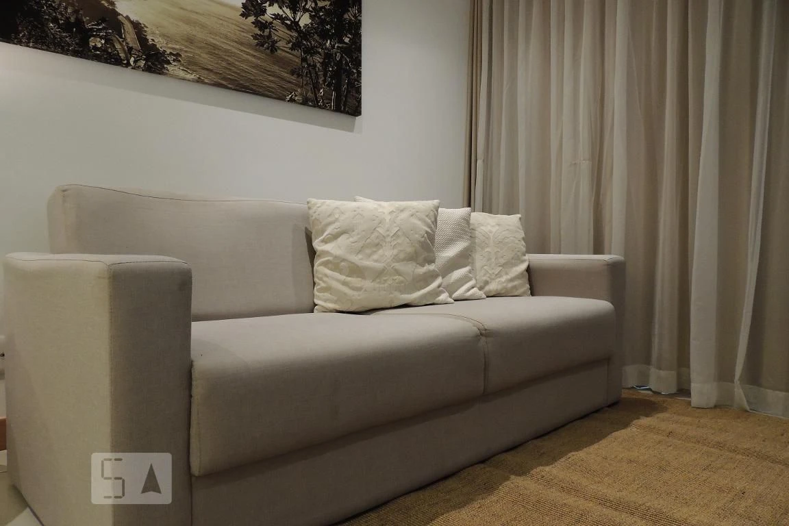 One-bedroom apartment in a building with a gym — photo 19