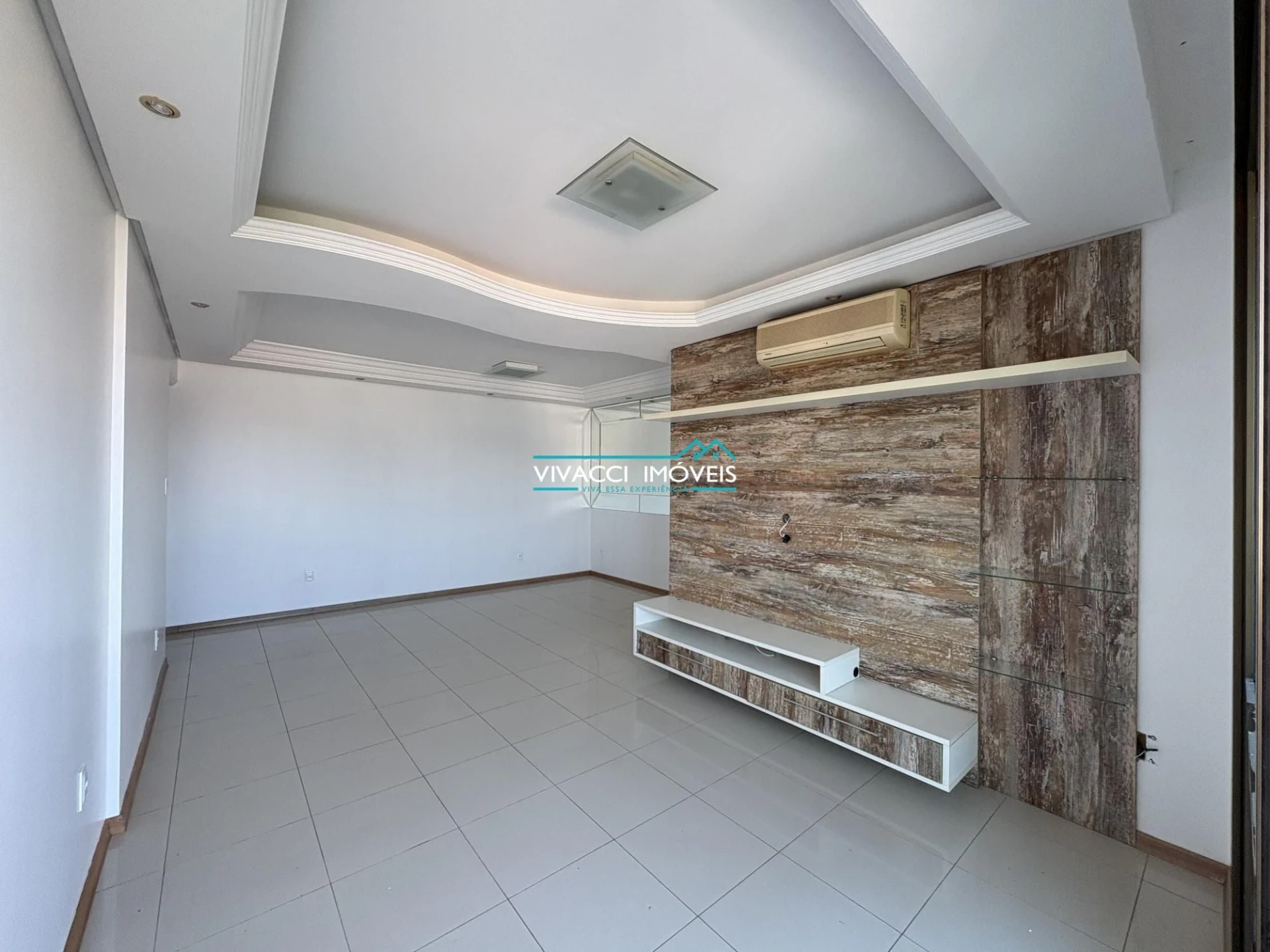 Apartment, 105 m², with a glass-enclosed balcony — photo 27