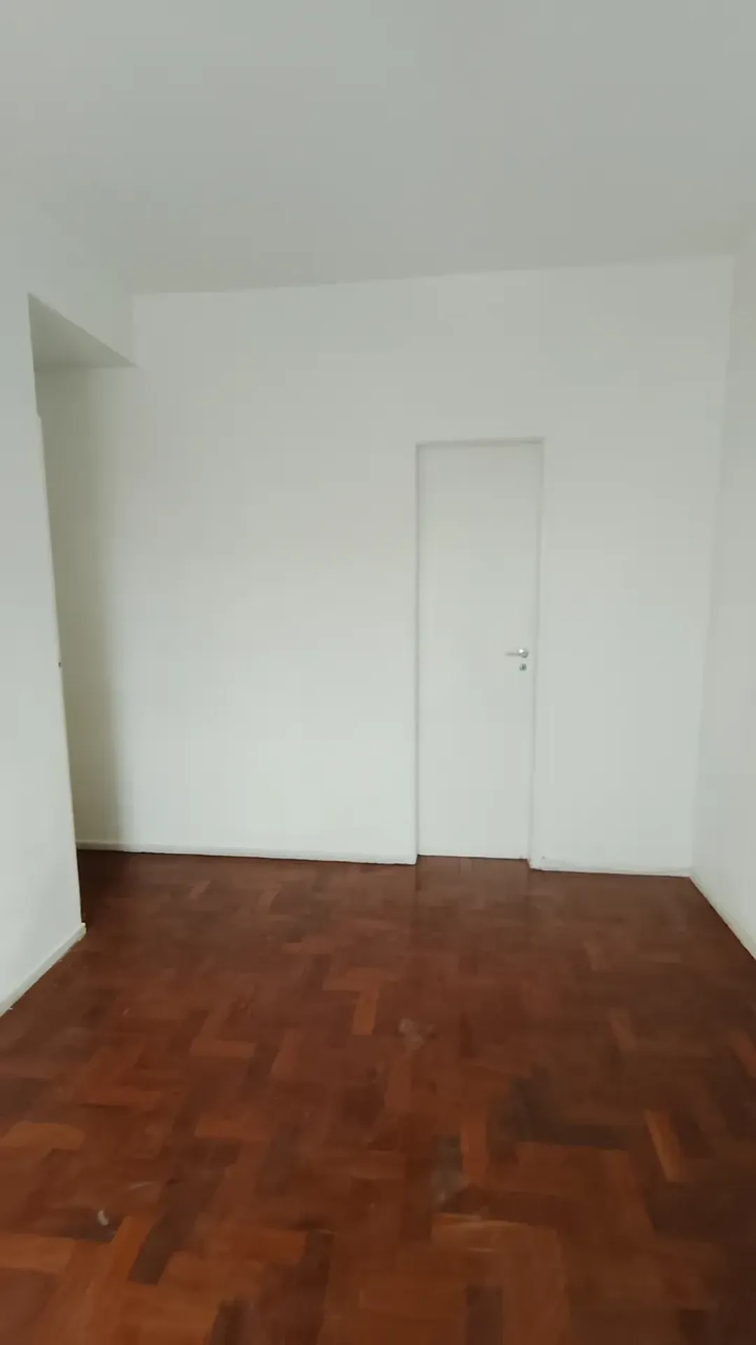Apartamento no 4º andar com piso de madeira ou laminado — photo 20