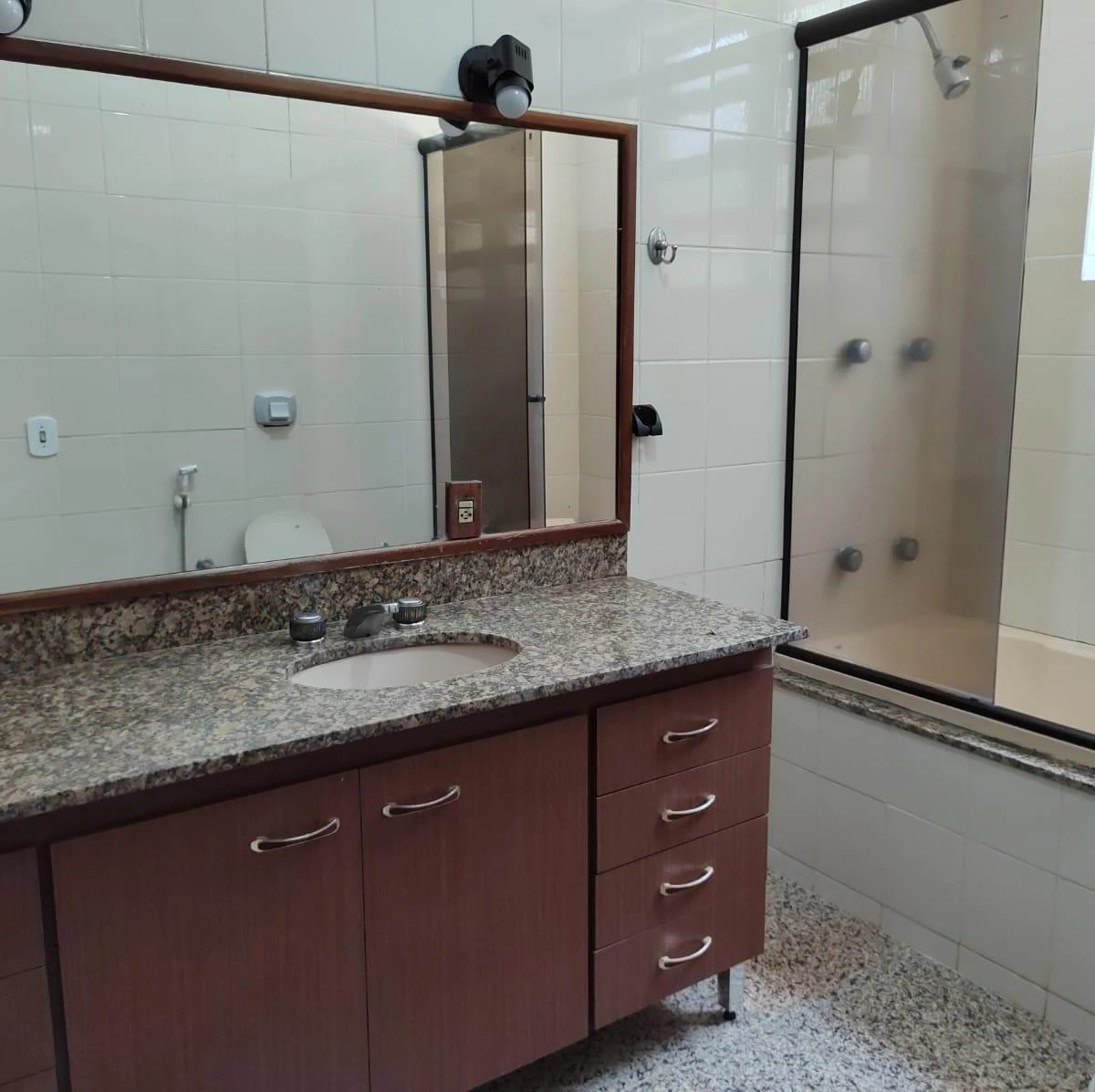 Casa térrea sem mobília com 4 quartos e 6 banheiros — photo 46