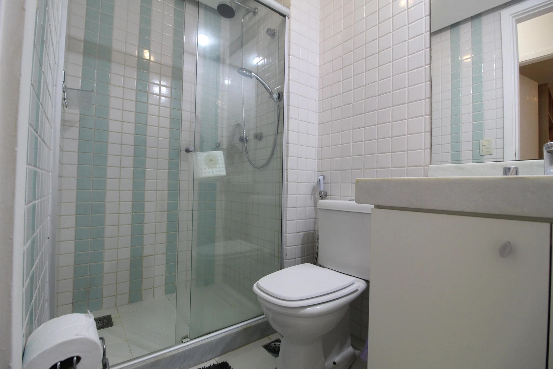 Furnished 3-bedroom apartment with 2 bathrooms — photo 31
