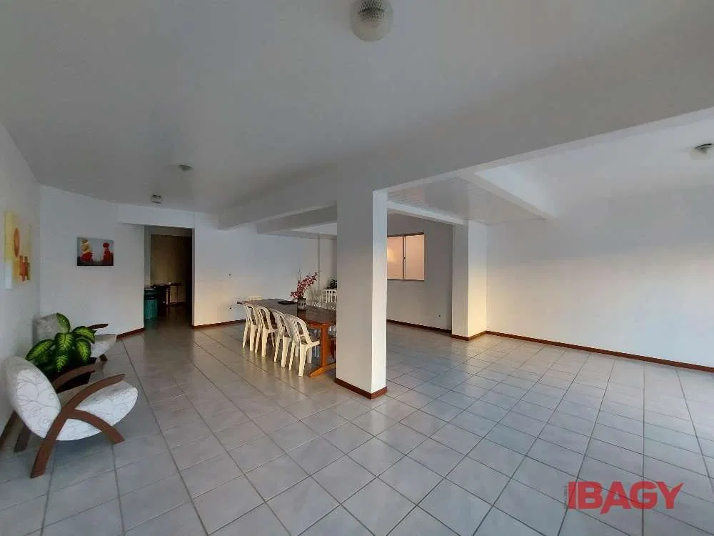 Unfurnished 2-bedroom apartment with 116 m² and 1 parking