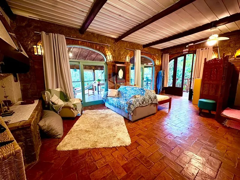 Furnished 80 m² loft with views of water — photo 4