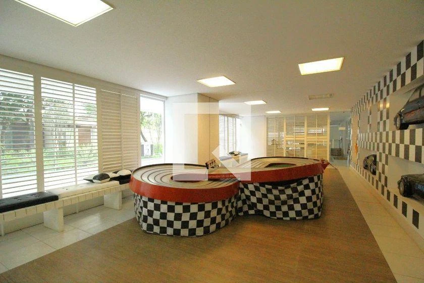 2-bedroom apartment in a building with a gym — photo 22