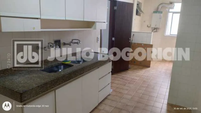 Apartment on the 2nd floor with wood or laminate floors — photo 6