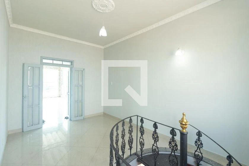 House, 320 m², with a bathtub — photo 13