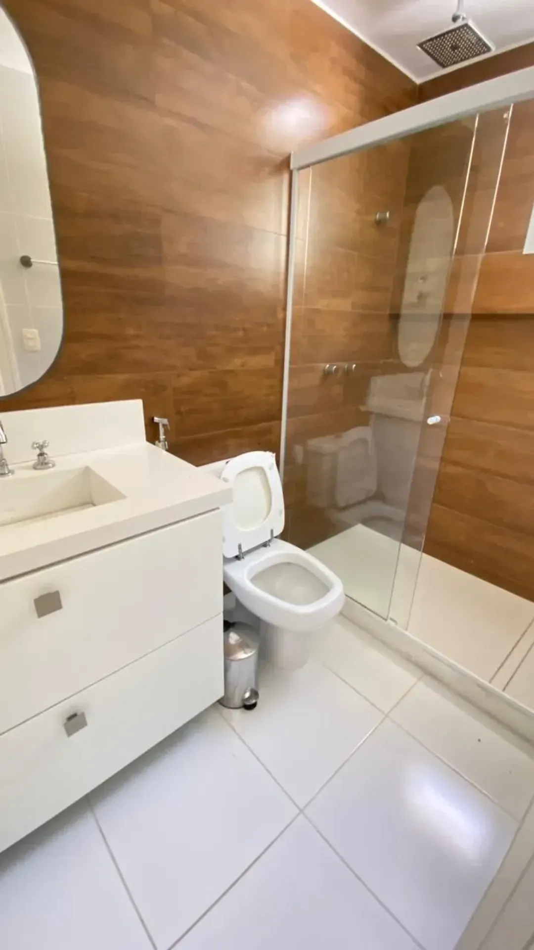 Rental house with 4 bedrooms, 5 bathrooms and 380 m² — photo 33