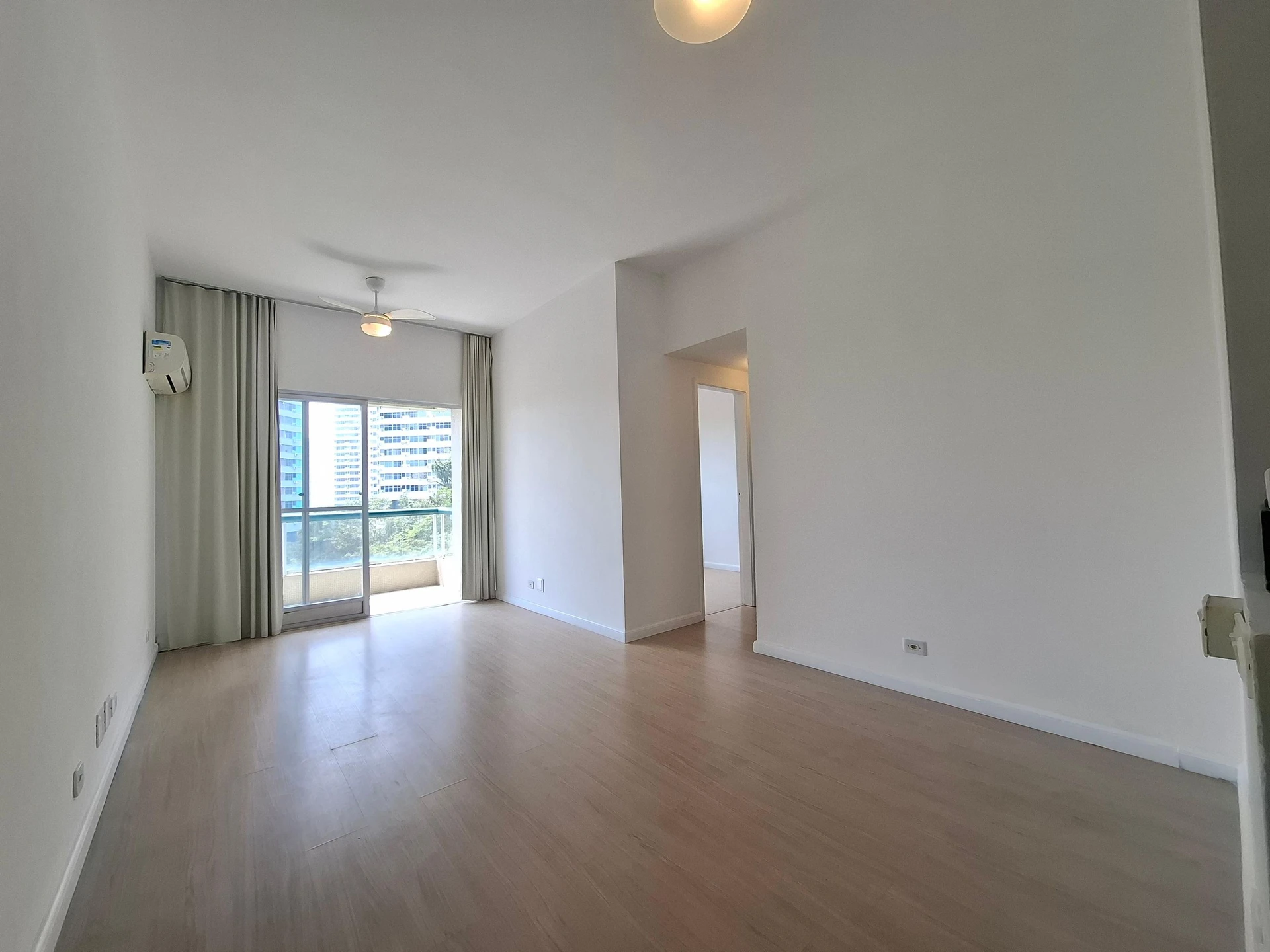 2 quartos e janelas do piso ao teto: apartamento de 75 m² — photo 5