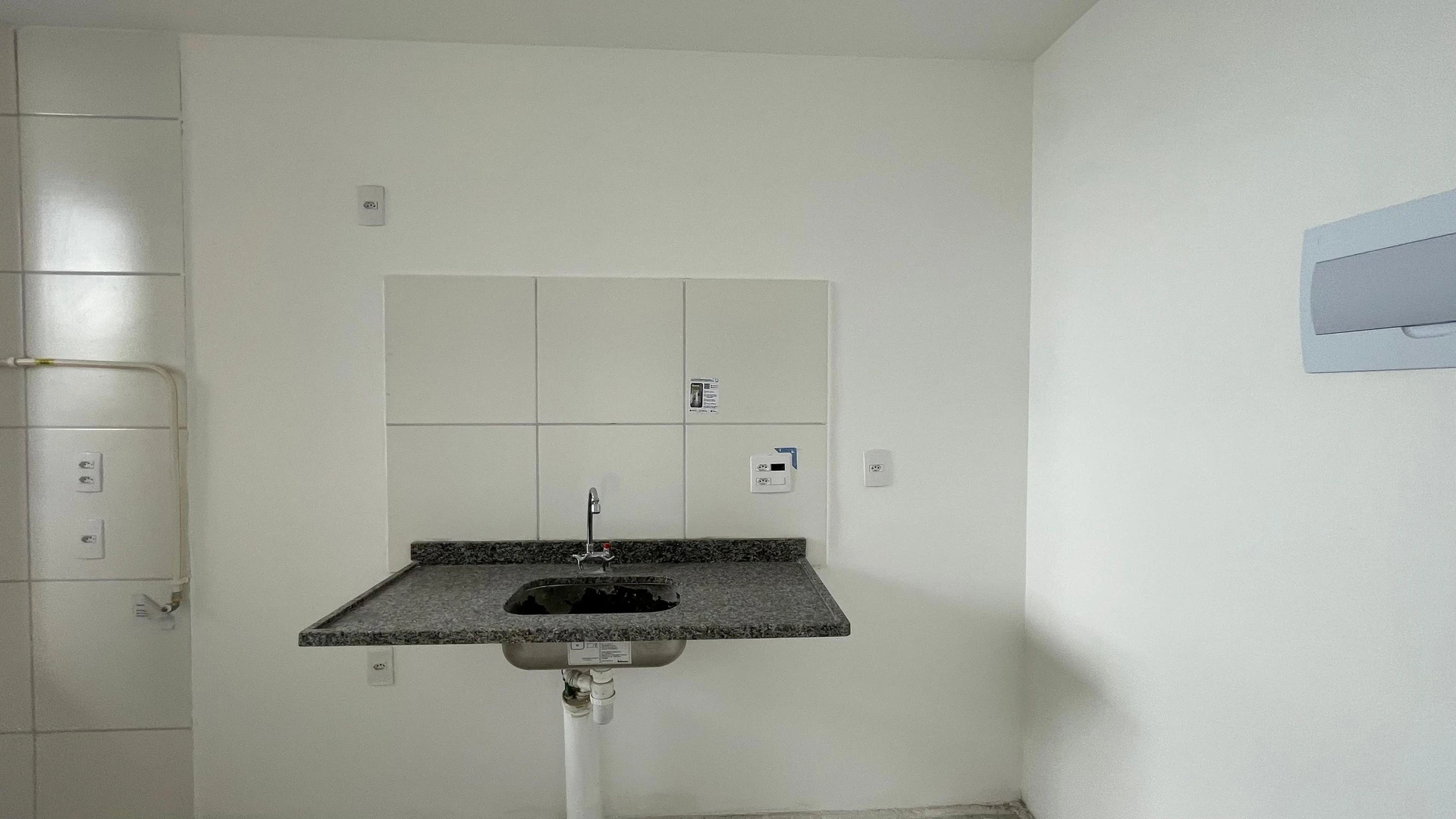 Floor-to-ceiling windows in a 2-bedroom apartment, 45 m² — photo 2