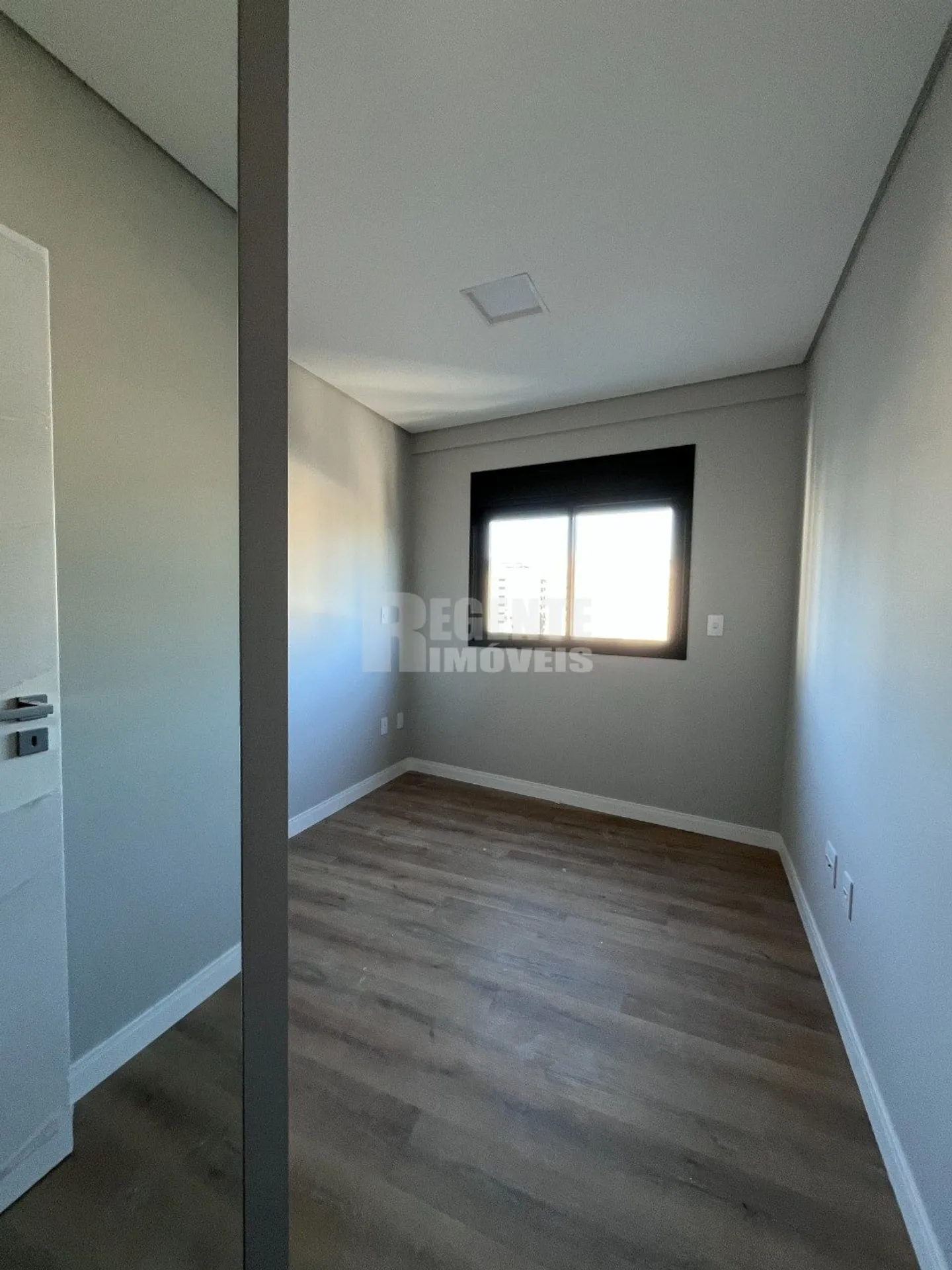 Apartamento mobiliado de 2 dormitórios com churrasqueira na sacada — photo 11