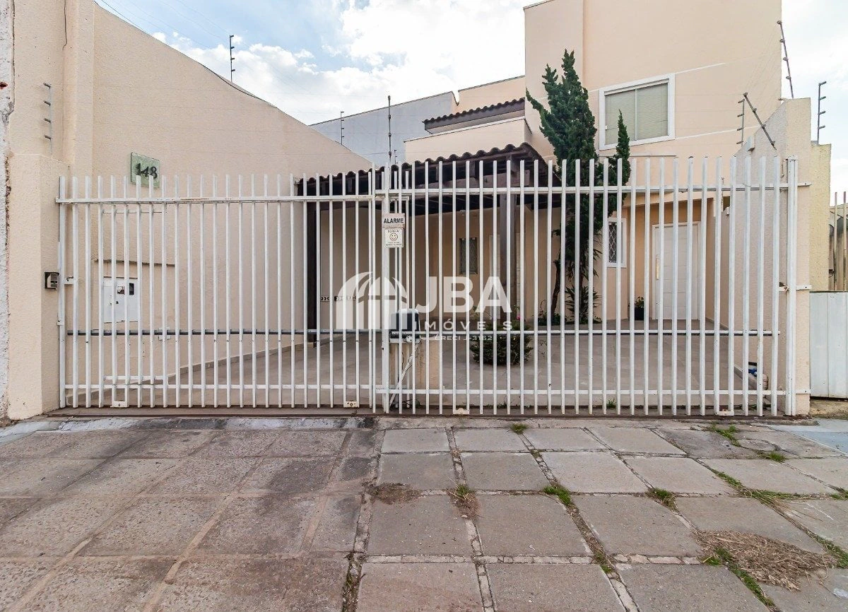 Glass-enclosed balcony in a 3-bedroom house, 85 m² — photo 28