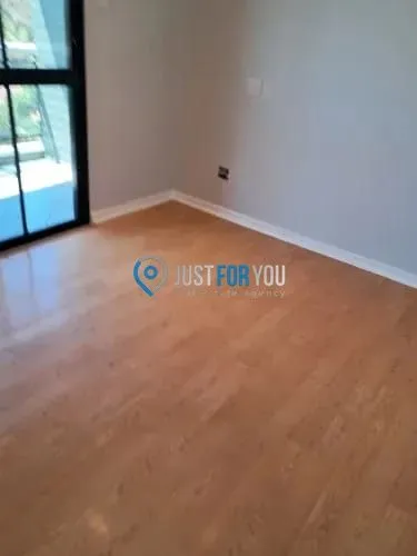 Apartment with 4 bedrooms, 5 bathrooms and a balcony — photo 14