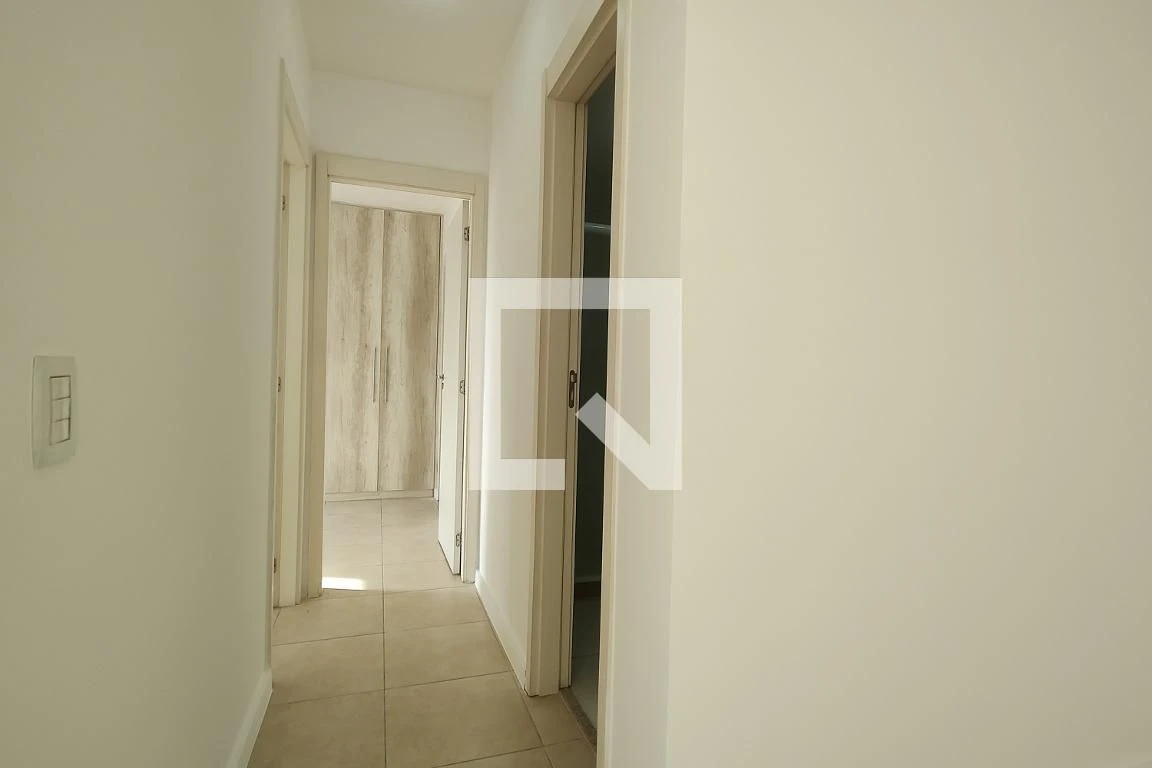 Apartamento, 70 m², com janelas do piso ao teto — photo 45
