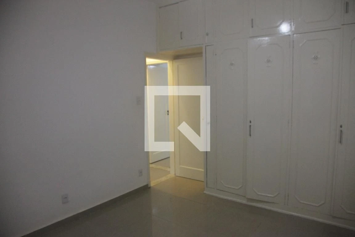 Home office in a 2-bedroom apartment, 85 m² — photo 18