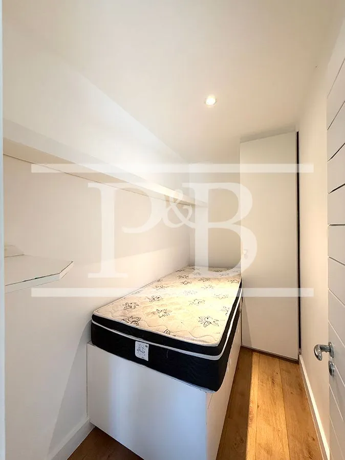 Furnished apartment, 230 m², with a bathtub — photo 40