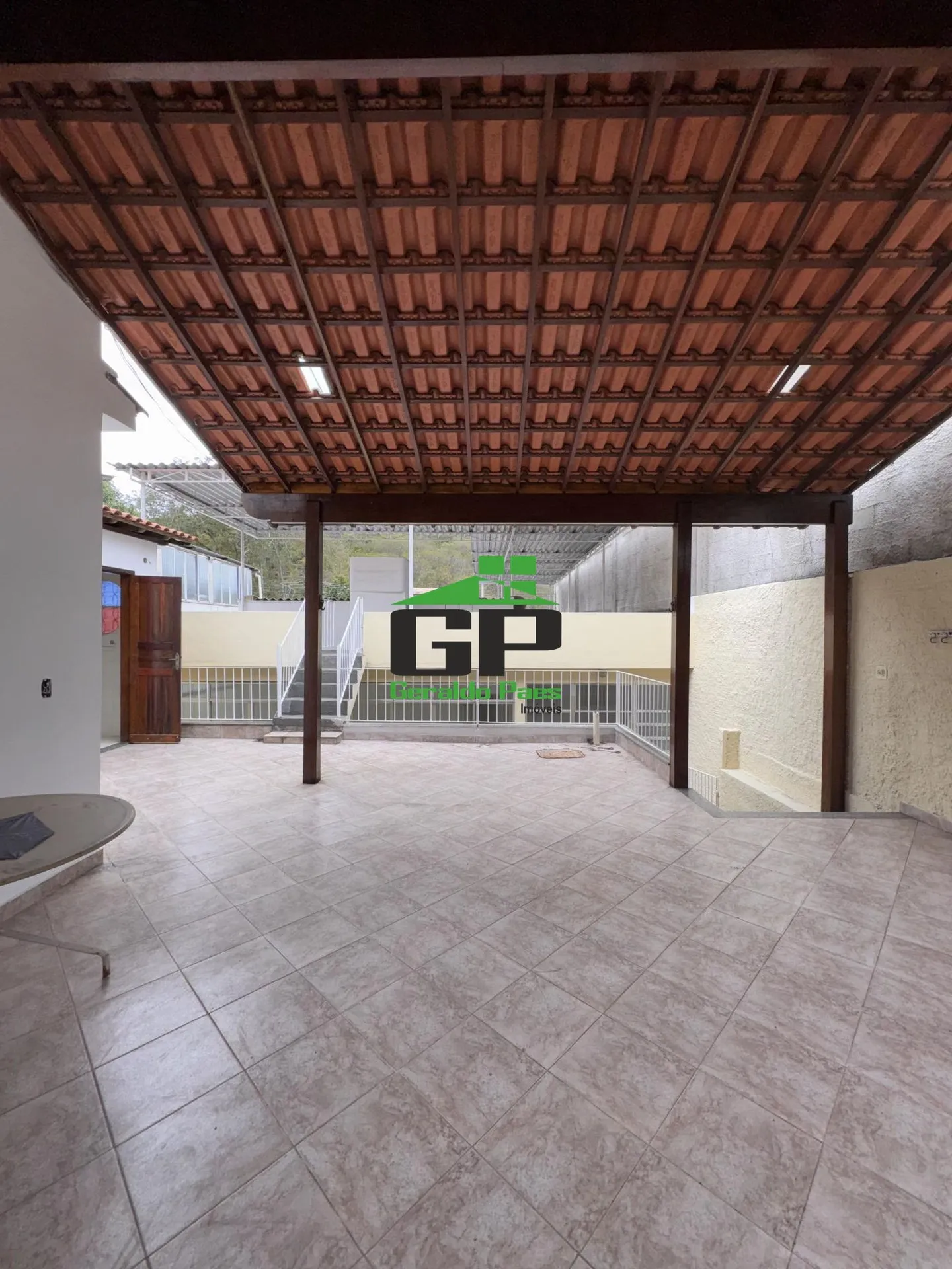 Unfurnished house with 4 bedrooms and a balcony — photo 48