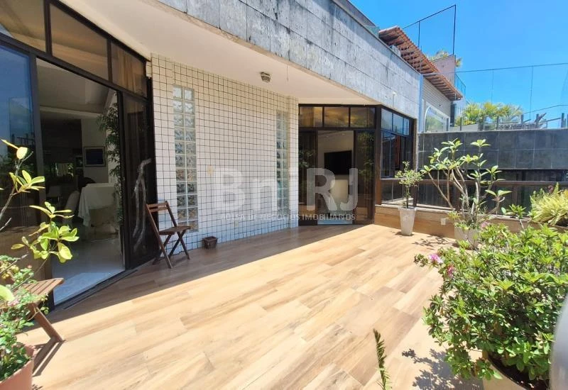 Furnished apartment 267 m² with 3 bedrooms and views — photo 8