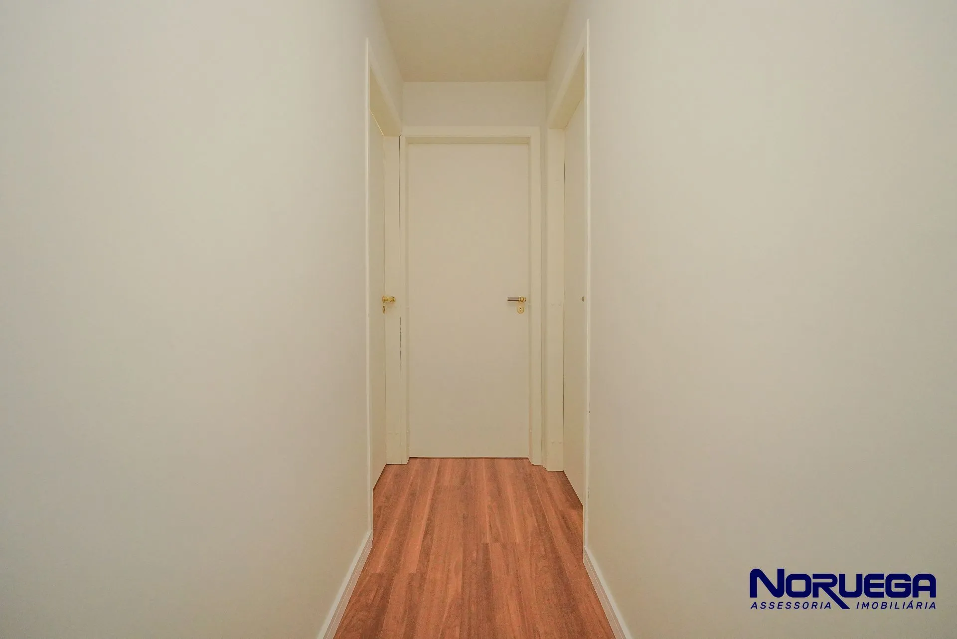 Apartamento com piso de madeira ou laminado, Cristo Rei — photo 13