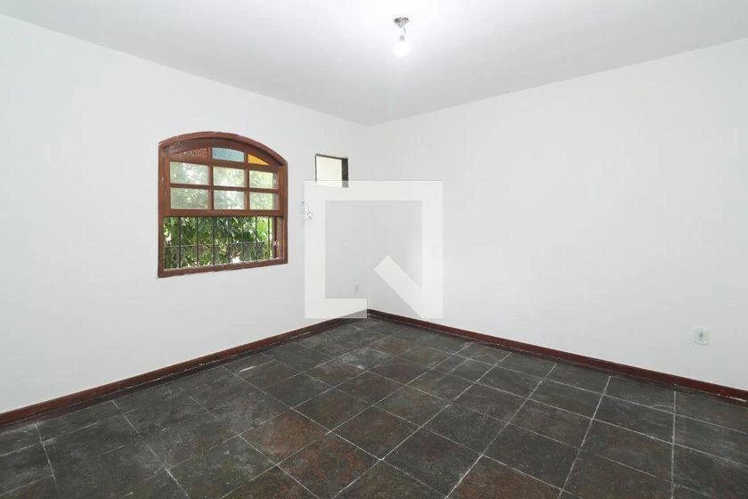 Будинок: 3 спальні, 1 з власною ванною кімнатою, 217 м² — photo 2