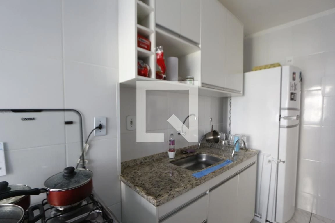 Apartamento mobiliado de 2 quartos em condomínio com piscina — photo 15