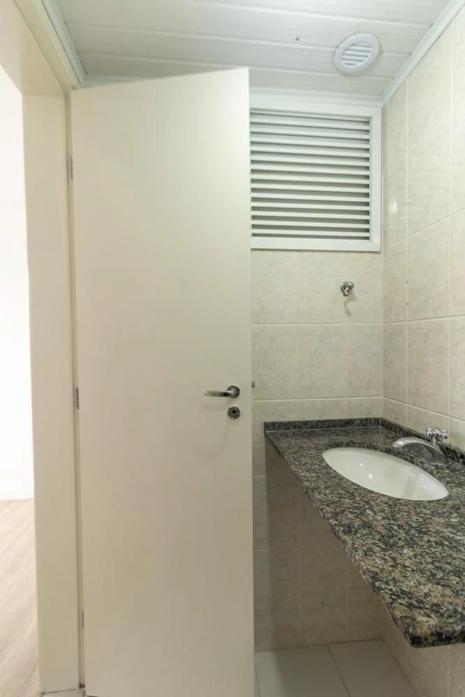 2-bedroom apartment with a home office