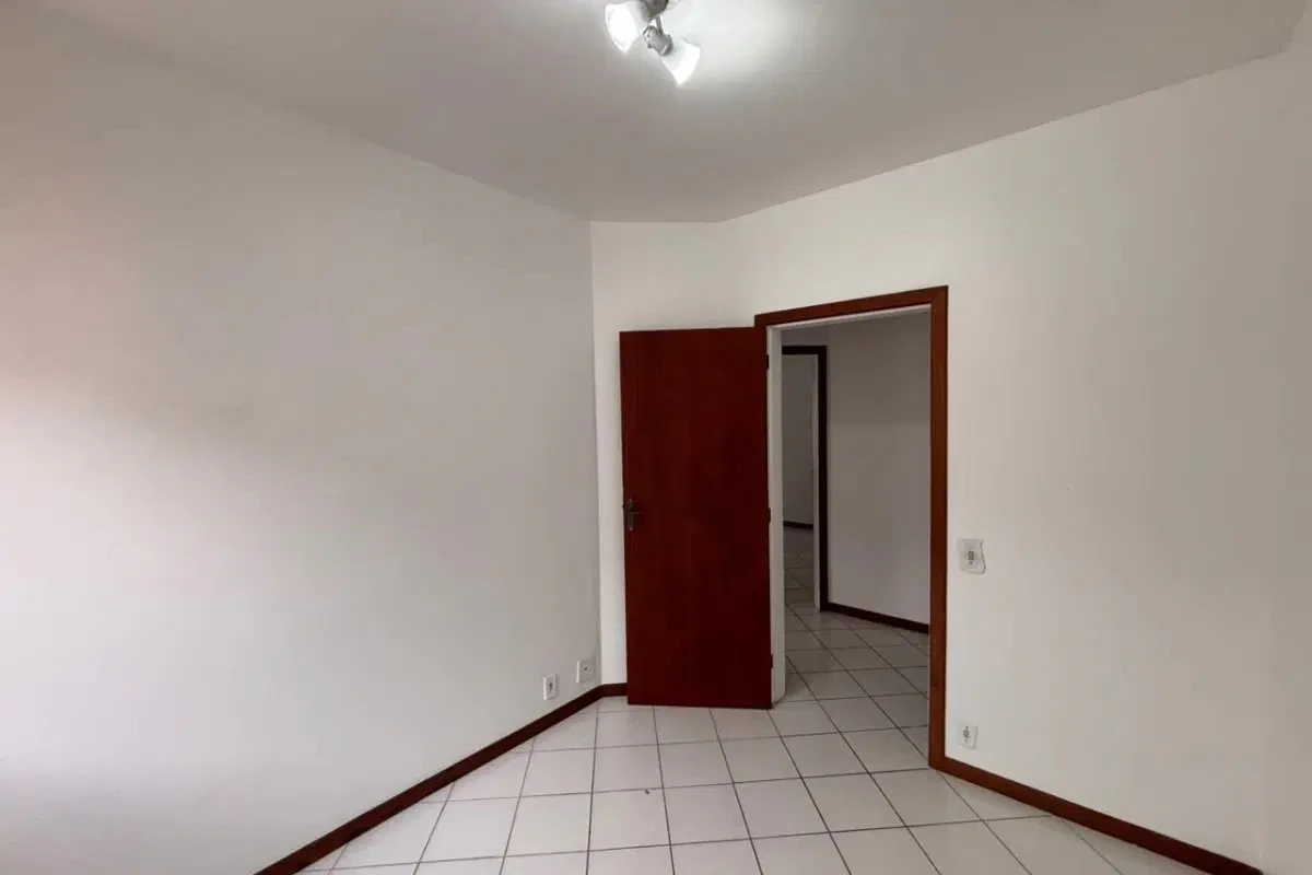 3-bedroom apartment, 1 with its own bathroom, 85 m² — photo 23