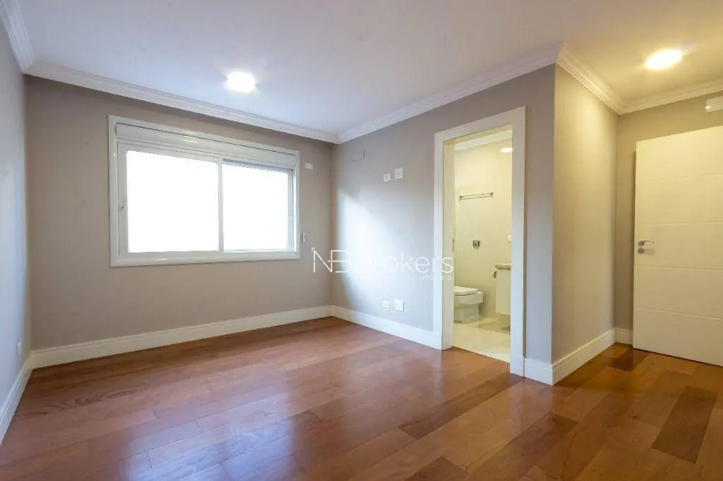 Condo house with 4 bedrooms and 5 bathrooms — photo 55