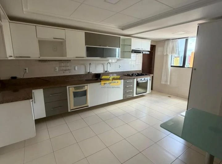 Квартира з 4 спальнями-суїтами, 210 м² — photo 2