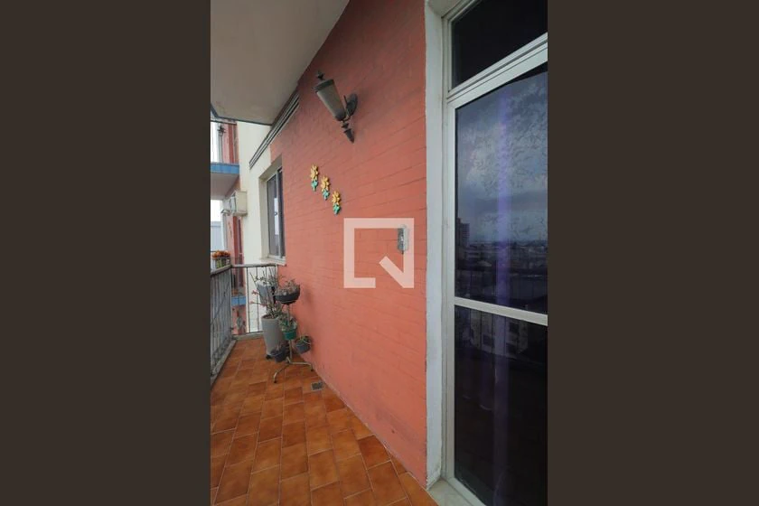 Apartamento de 3 dormitorios, 80 m² y balcón — photo 27