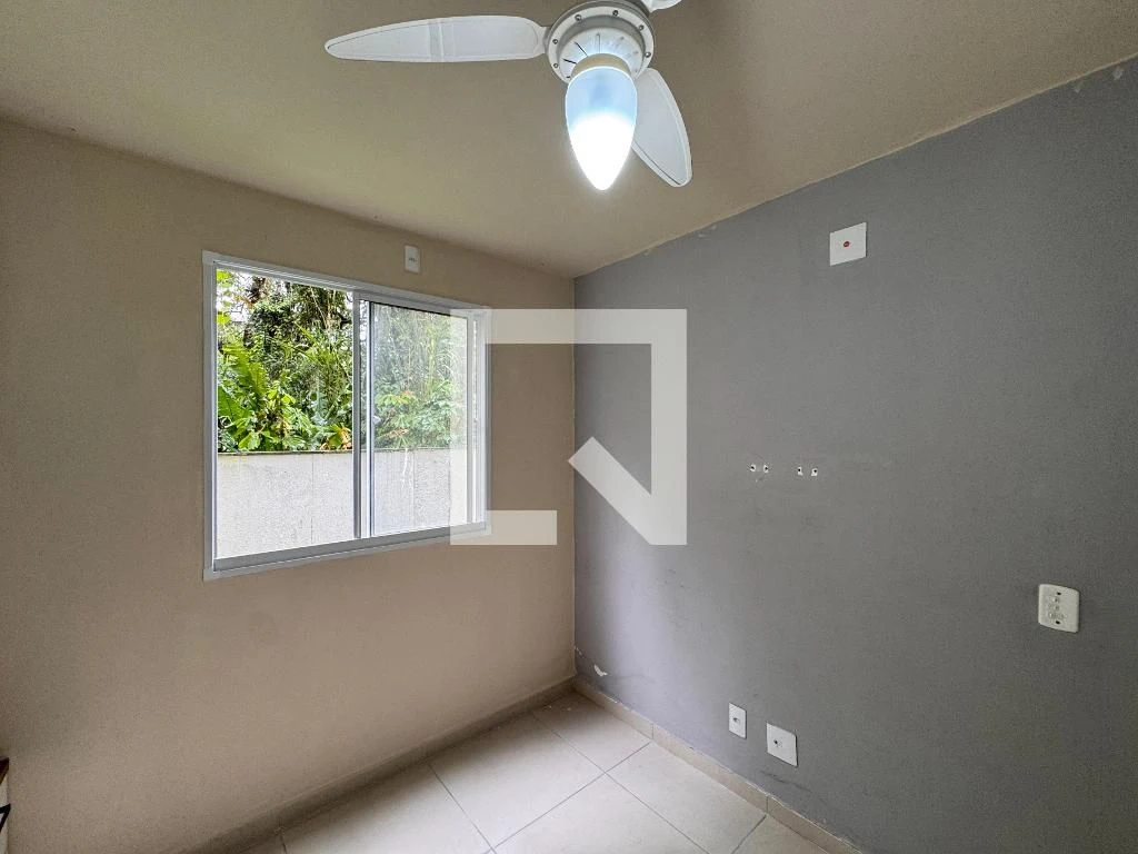 Apartamento de 2 quartos em condomínio com piscina — photo 9
