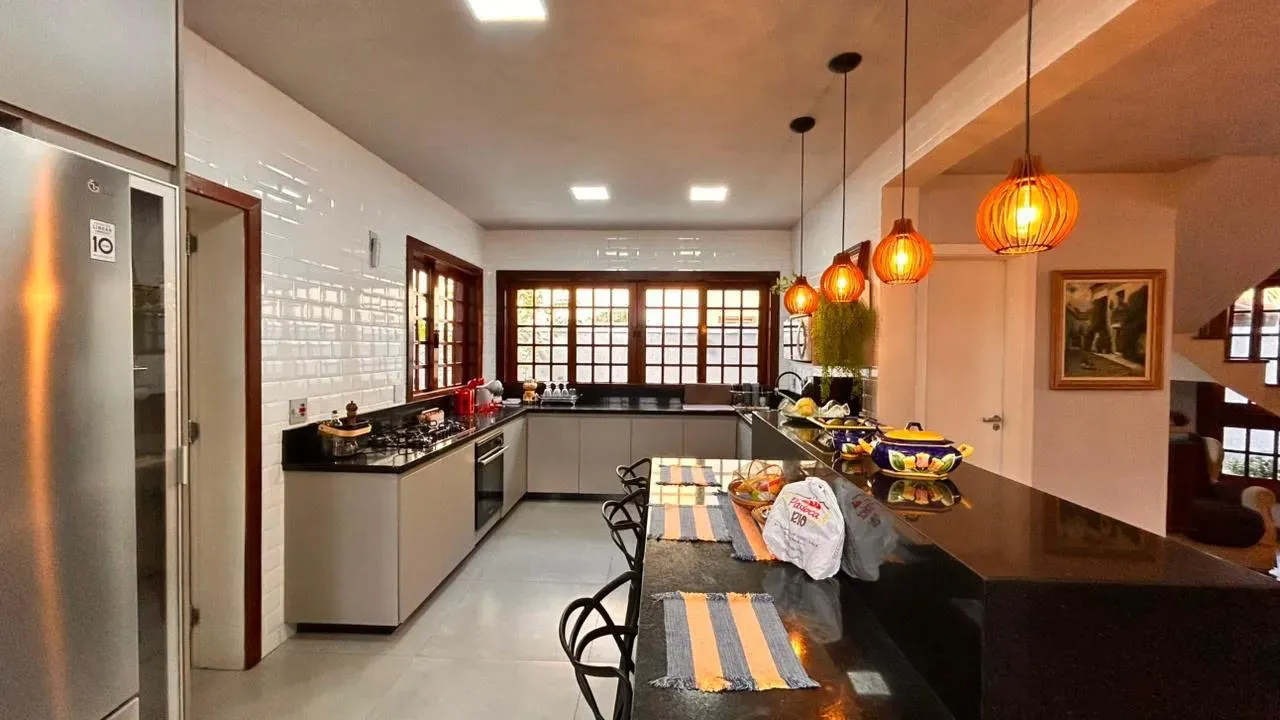 5 quartos e closet: casa de 490 m² — photo 2
