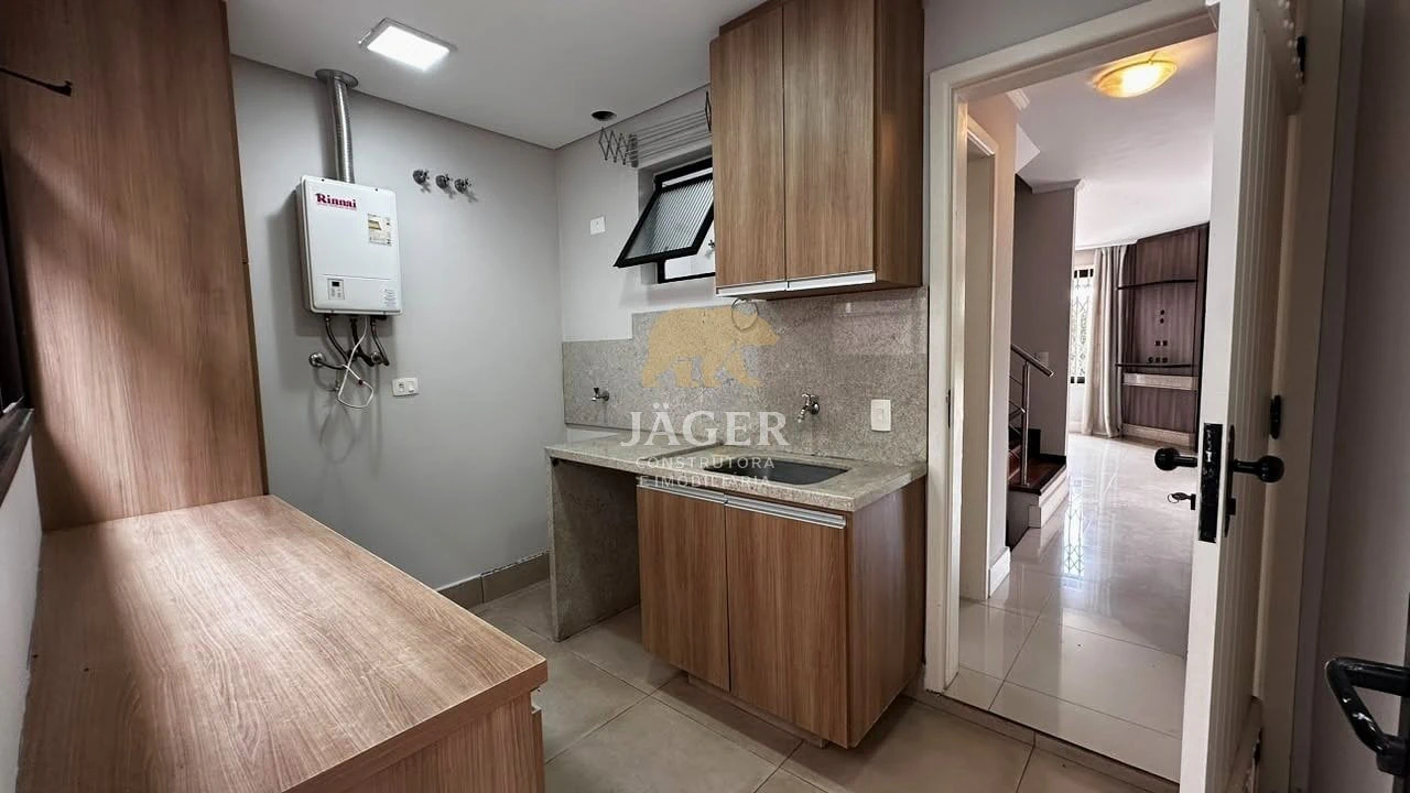 3-bedroom house with a home office — photo 15