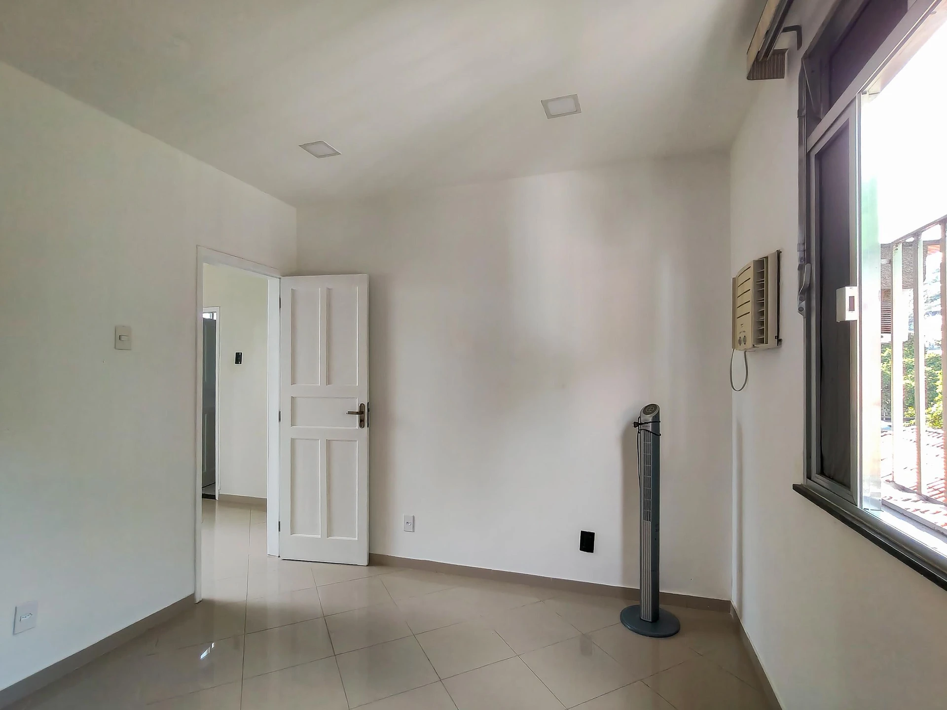 Apartamento com 3 quartos e 2 banheiros — photo 2