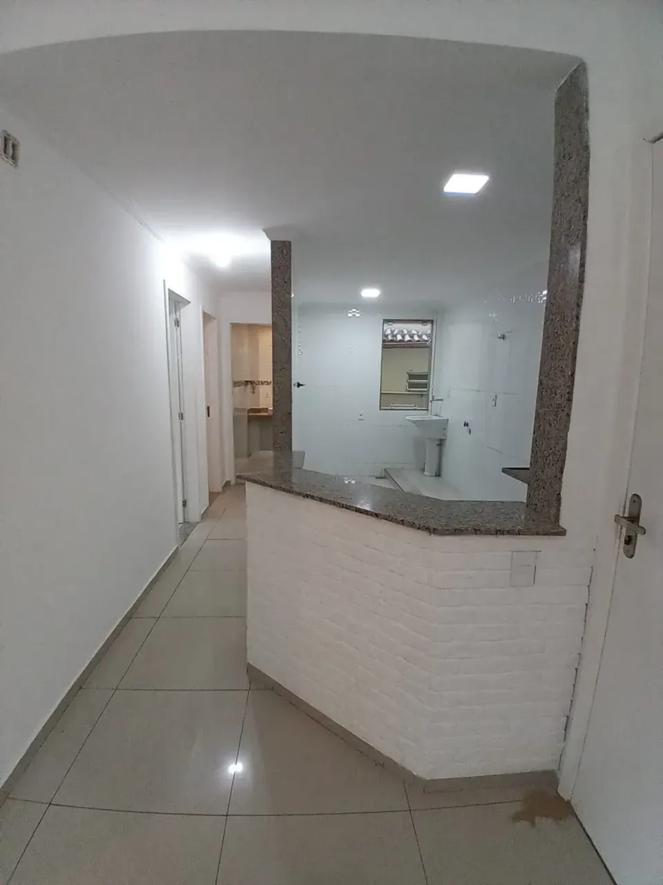 2-bedroom apartment with 1 parking space and 1 bath — photo 14
