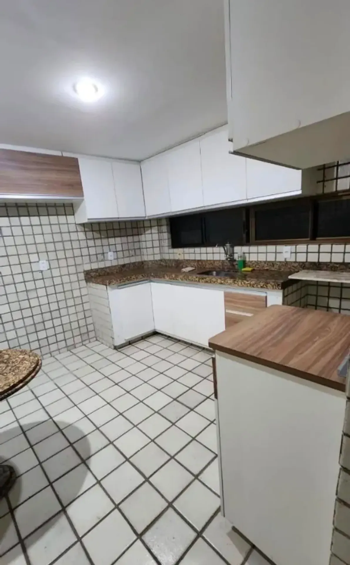 Rental apartment with 4 bedrooms and a balcony — photo 7