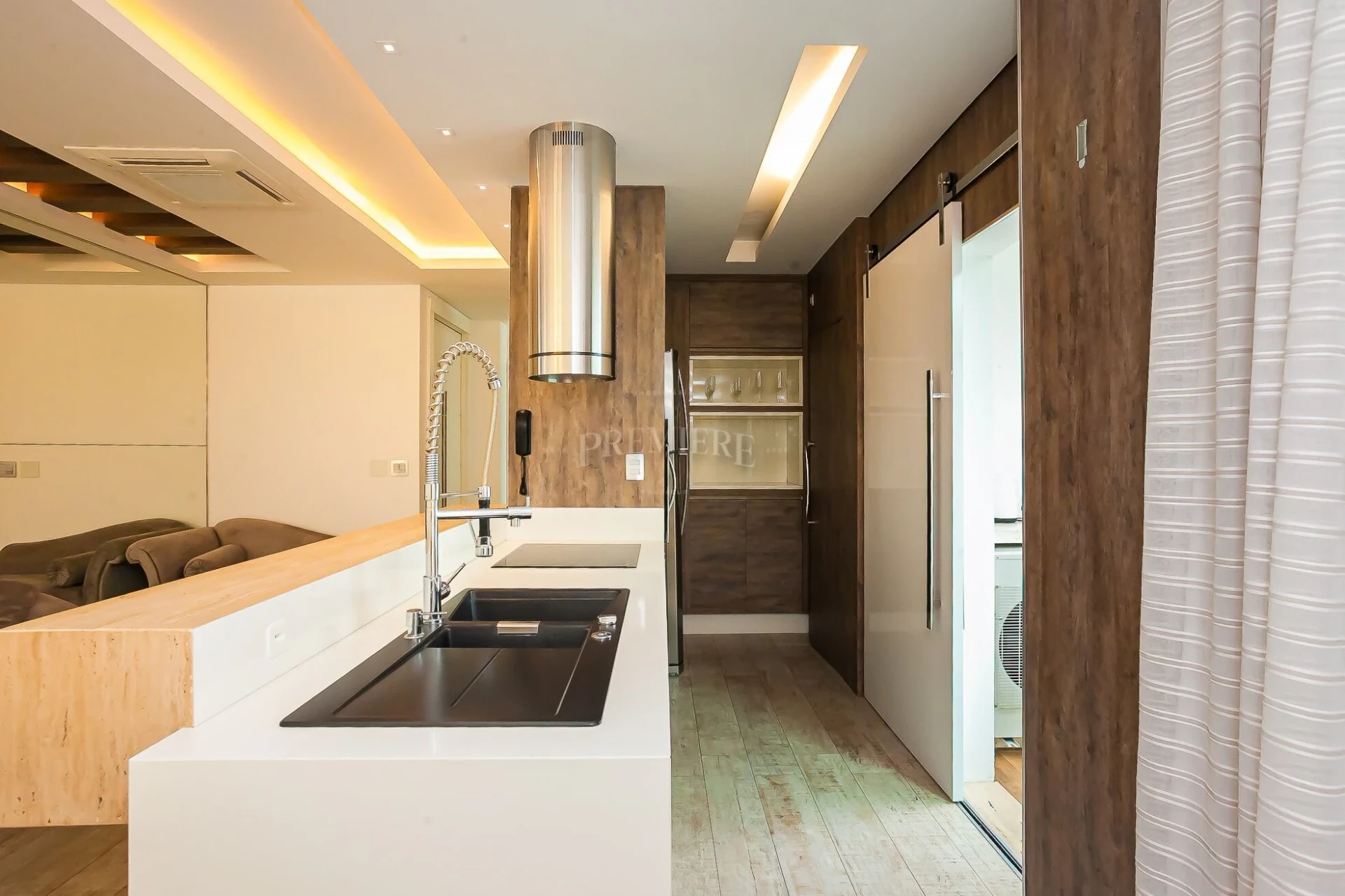 112 m² apartment with a bathtub and floor-to-ceiling windows — photo 26