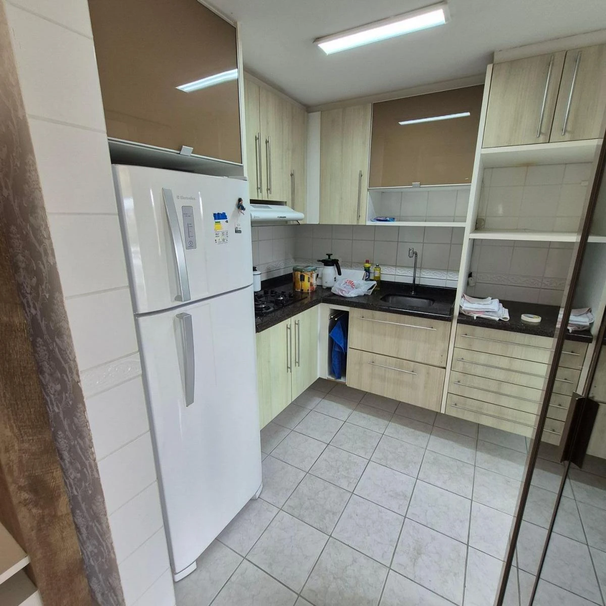 Furnished 3-bedroom apartment with covered parking — photo 2