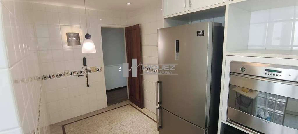 Furnished 321 m² apartment with 4 bedrooms and 2 parking — photo 3