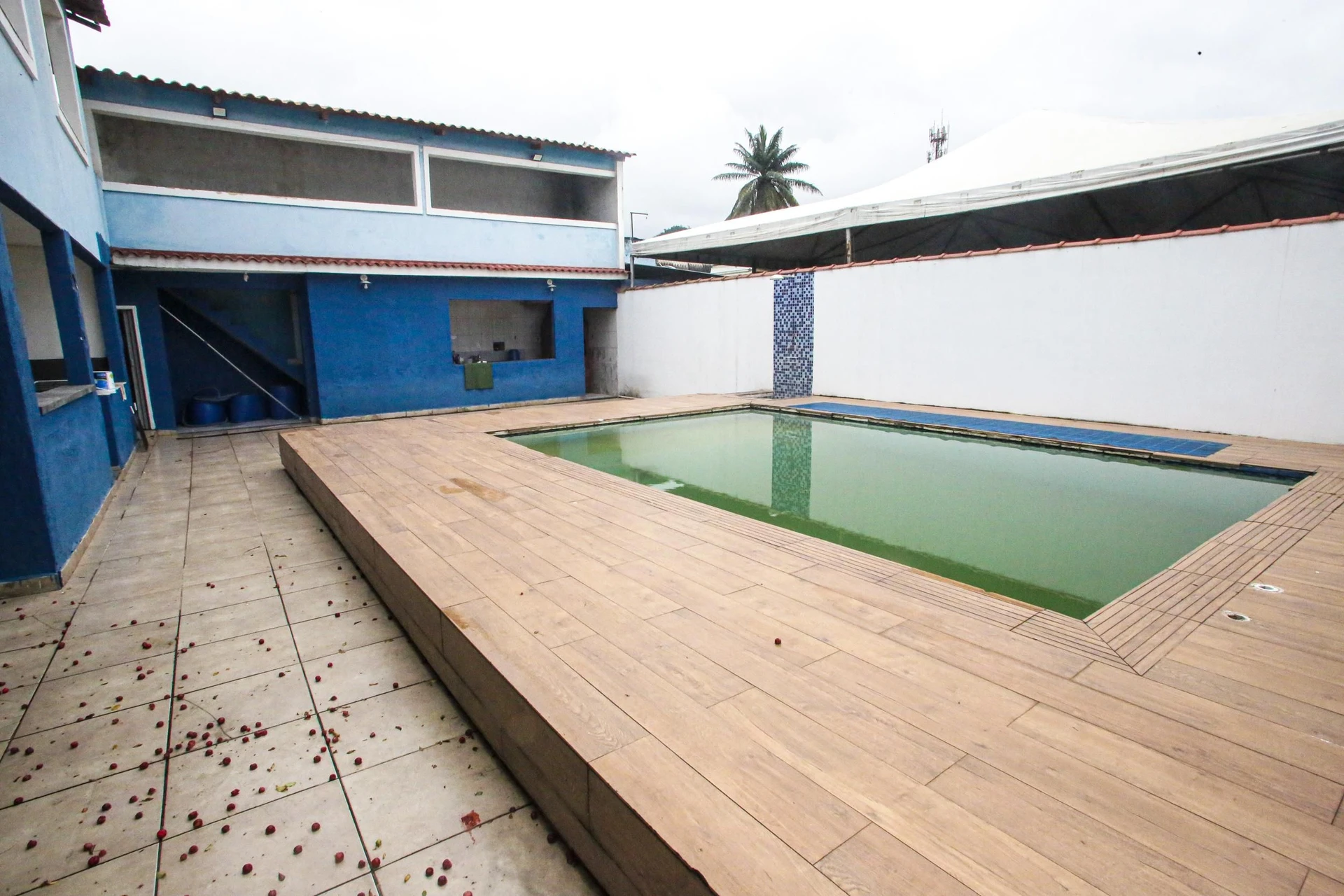 Furnished house, 417 m², with a garden — photo 12
