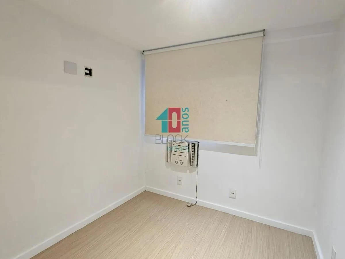 101 m² apartment with 3 bedrooms and a glass balcony — photo 15