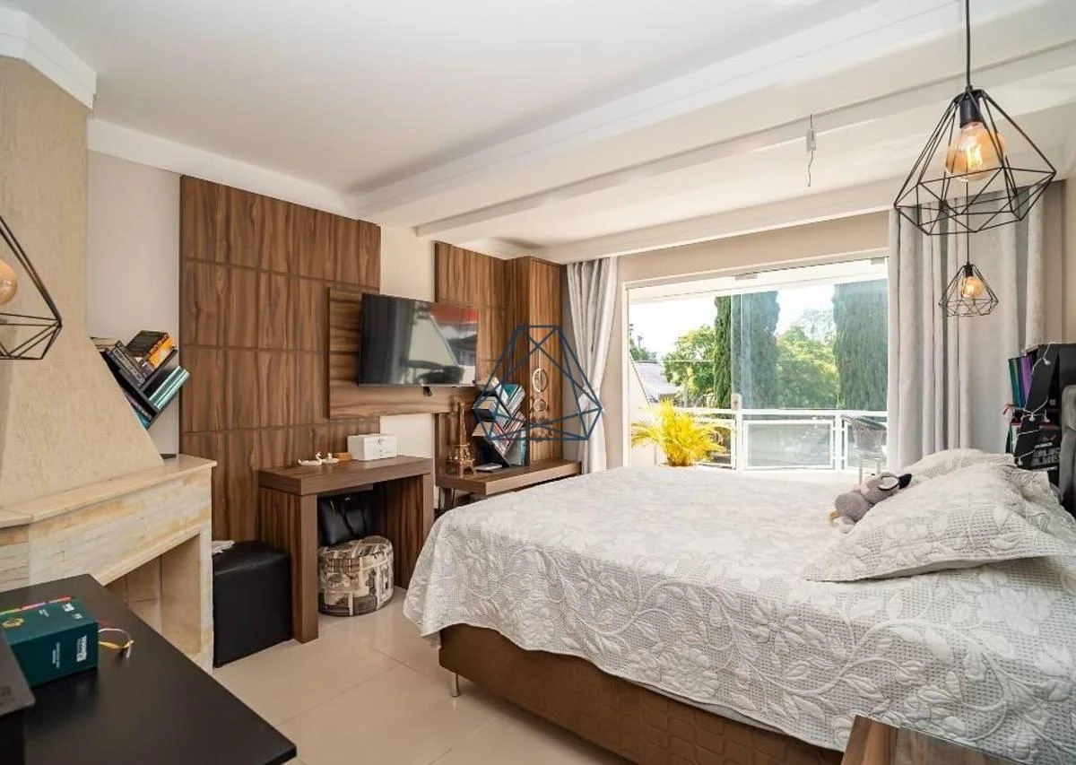 Washing machine in a 4-bedroom house, 210 m² — photo 19