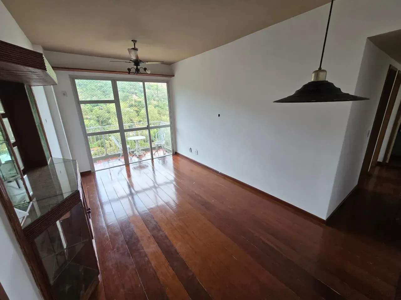 Apartamento de 2 quartos com cozinha fechada e 60 m² — photo 11